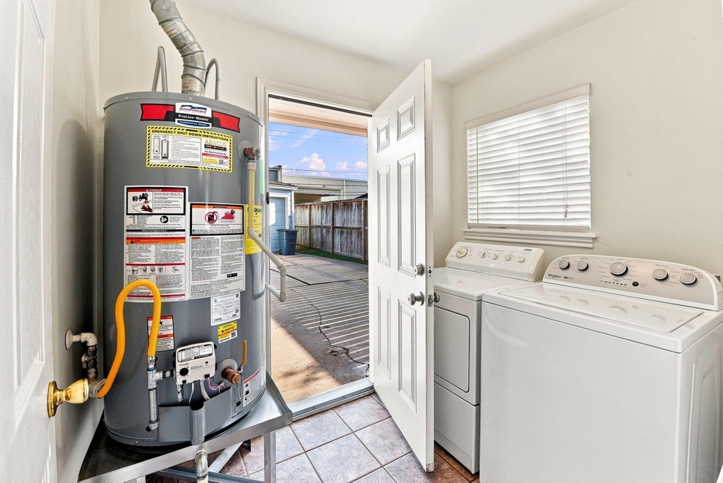 10715 Wickersham Lane - Photo 16