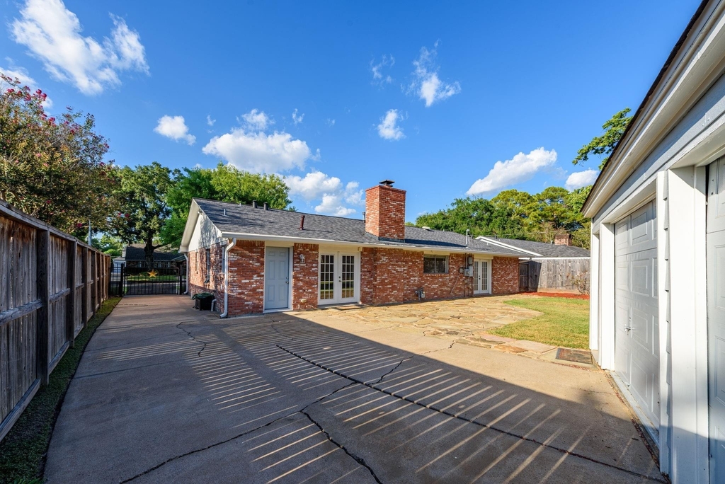10715 Wickersham Lane - Photo 3