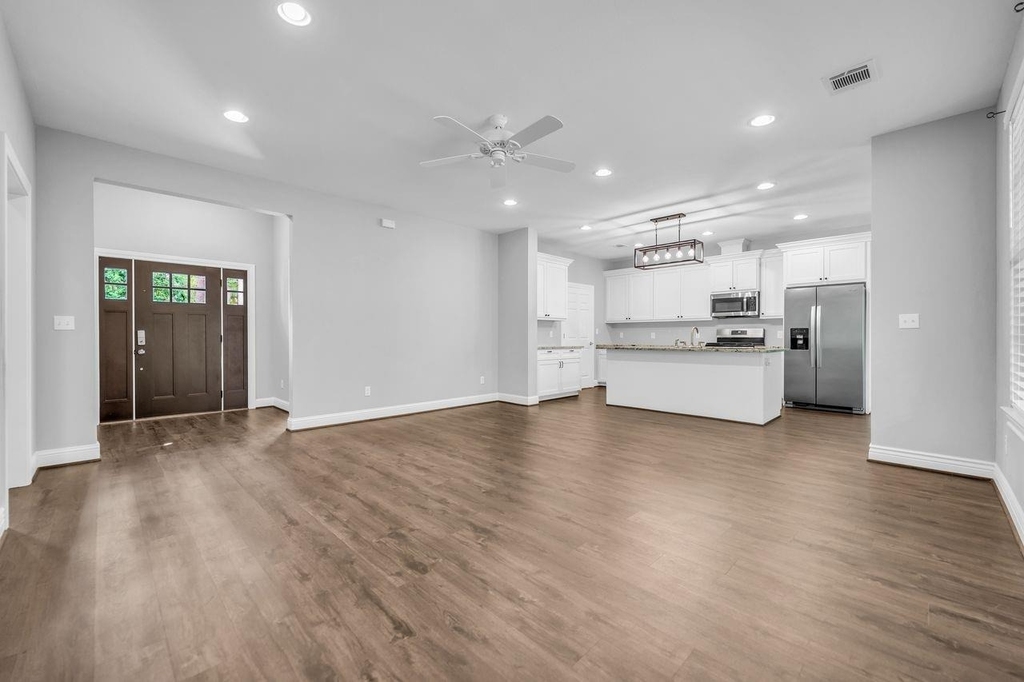 1 Hanover Lane - Photo 2