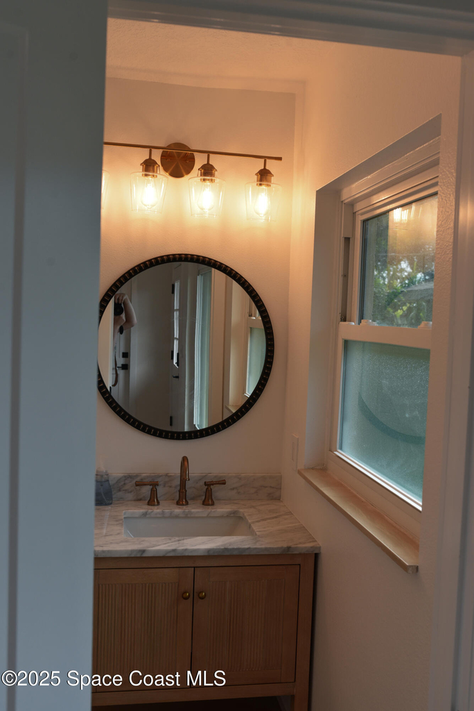 219 N Brevard Avenue - Photo 4
