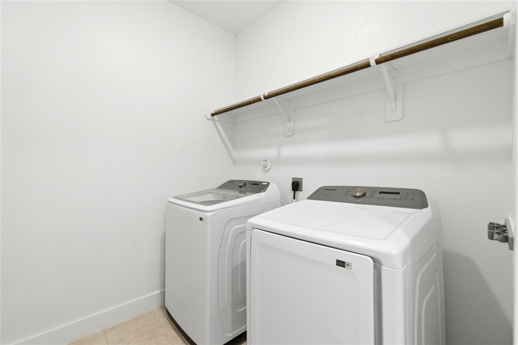 24610 Bardona Way - Photo 31
