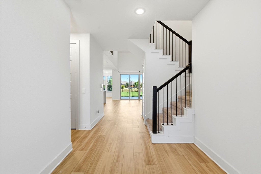 24610 Bardona Way - Photo 2