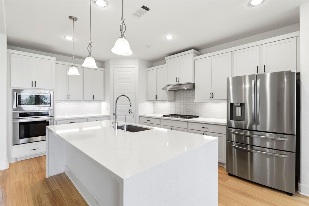 24610 Bardona Way - Photo 9
