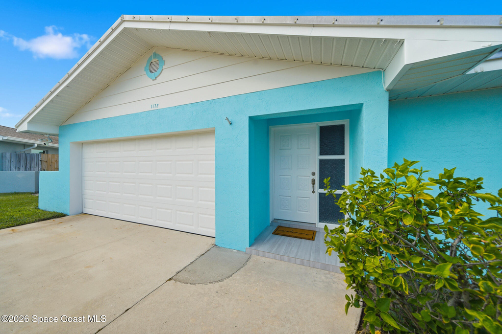 1172 Bay Drive E - Photo 4