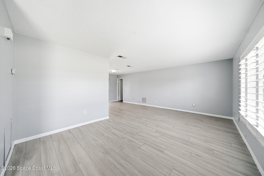 1172 Bay Drive E - Photo 12