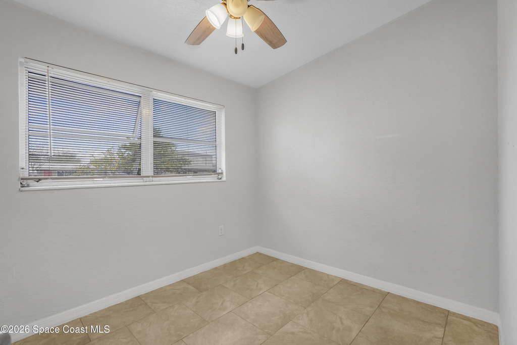 1895 Coolidge Avenue - Photo 17