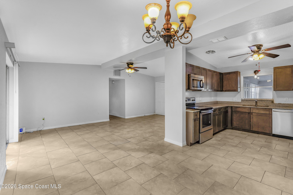 1895 Coolidge Avenue - Photo 7
