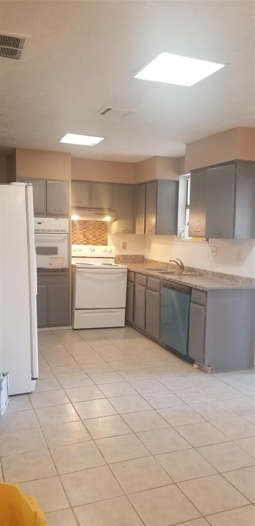 10734 Concho Street - Photo 3