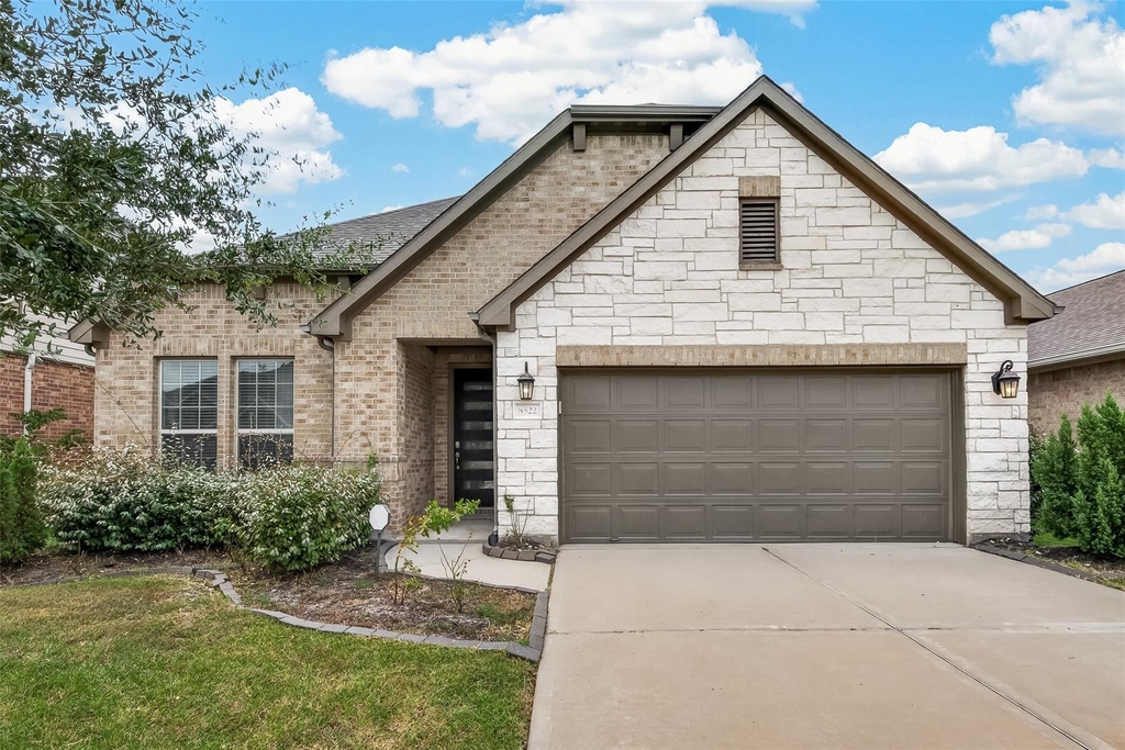 8522 Belfast Manor Ln - Photo 1