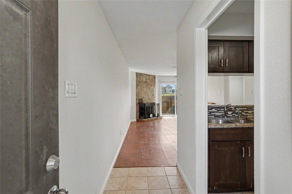 18800 Egret Bay Boulevard - Photo 2