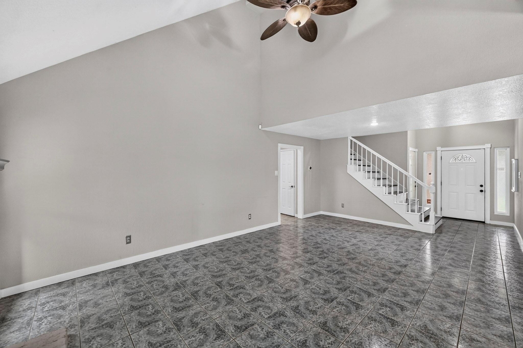 11214 Hambleton Way - Photo 12