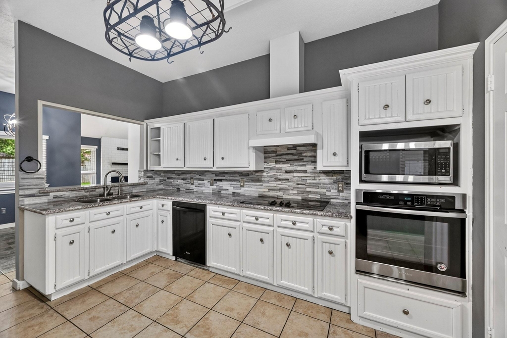 11214 Hambleton Way - Photo 16