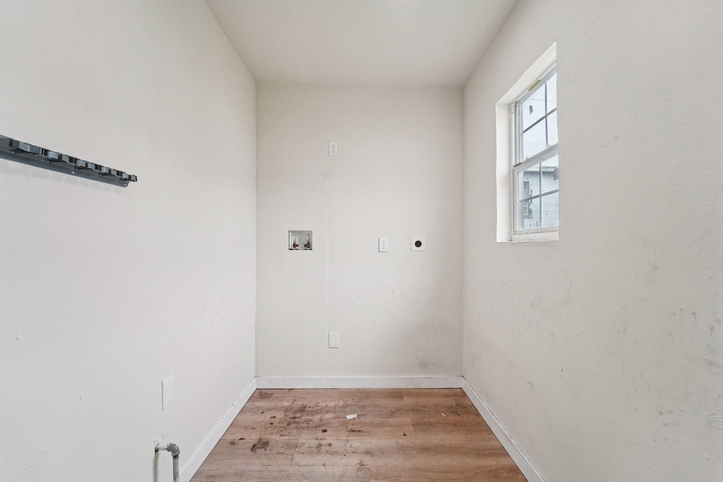 5224 Bernardo De Galvez - Photo 11