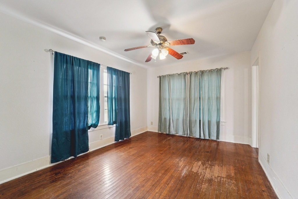 5224 Bernardo De Galvez - Photo 12