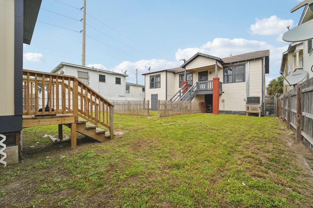 5224 Bernardo De Galvez - Photo 5
