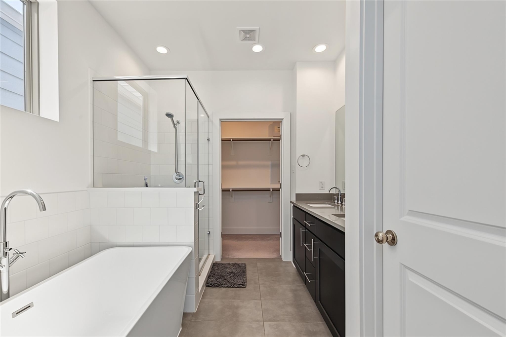 2208 Mcgowen Street - Photo 23