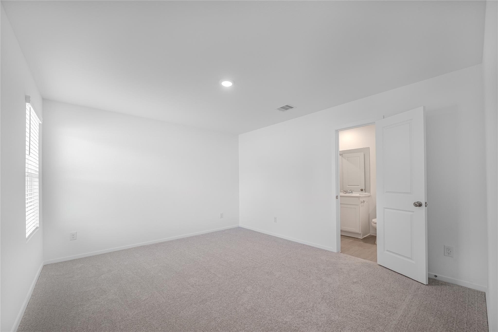 21043 Santopadre Street - Photo 9