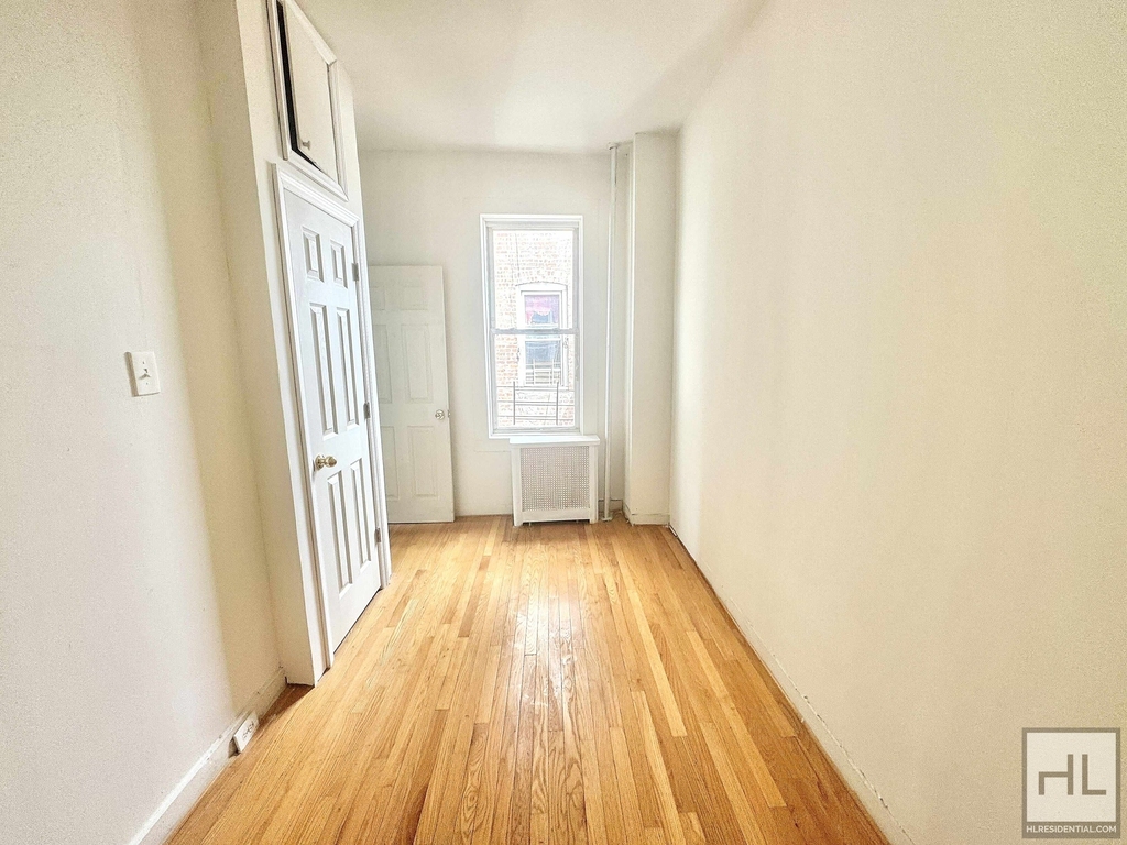 Grant Avenue - Photo 9