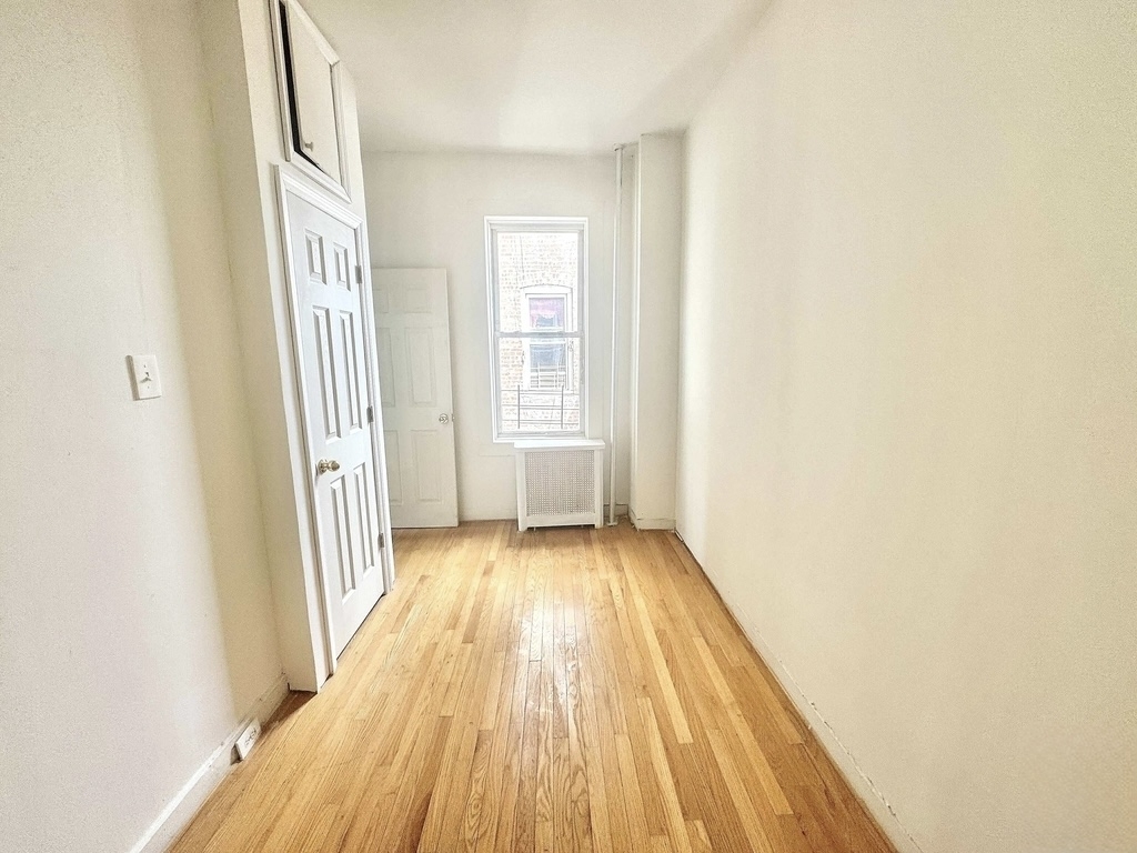 Grant Avenue - Photo 8