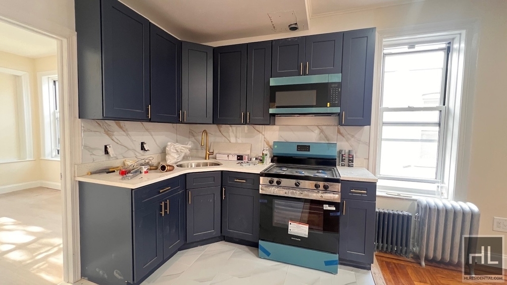 317 East 49 Street - Photo 0