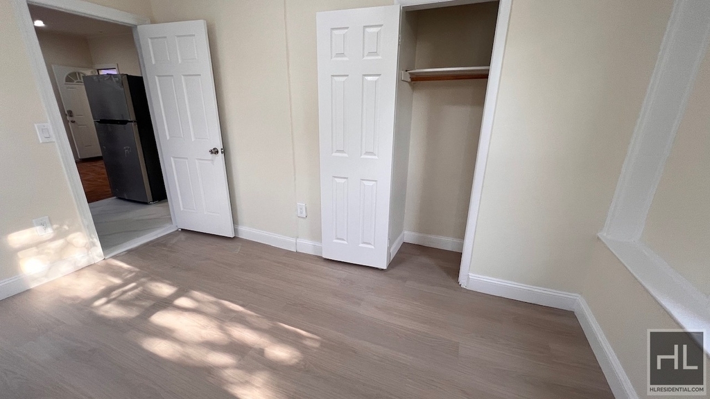 317 East 49 Street - Photo 6