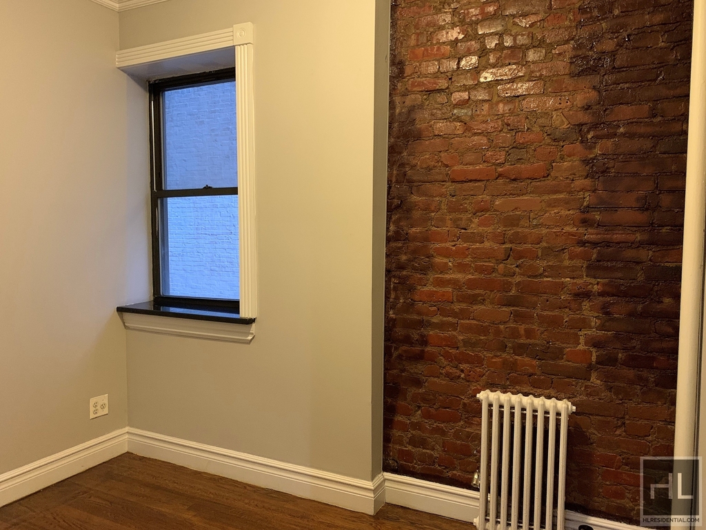 East 13th Street - Photo 7