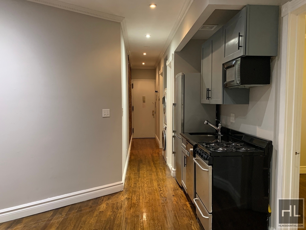 East 13th Street - Photo 5