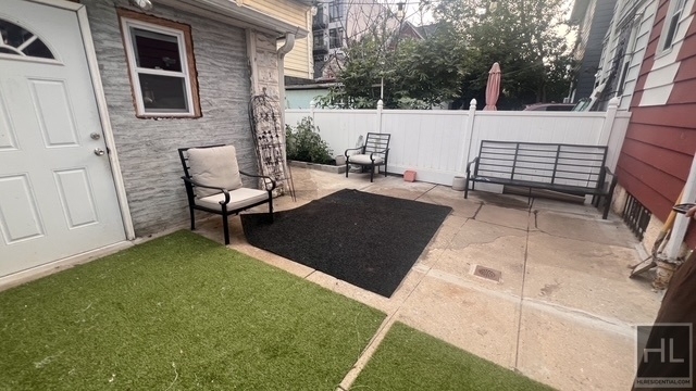 3322 Farragut Road - Photo 8