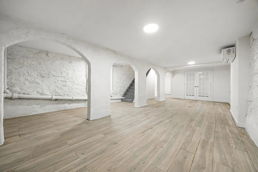 75 Bainbridge Street - Photo 13