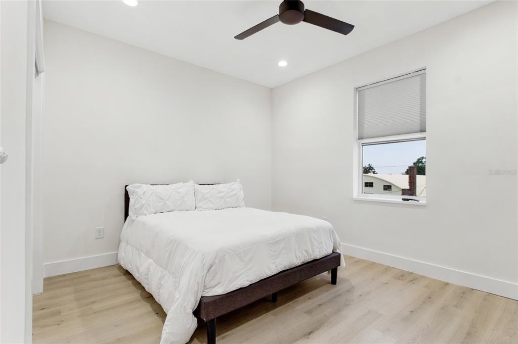 215 W Columbus Drive - Photo 26