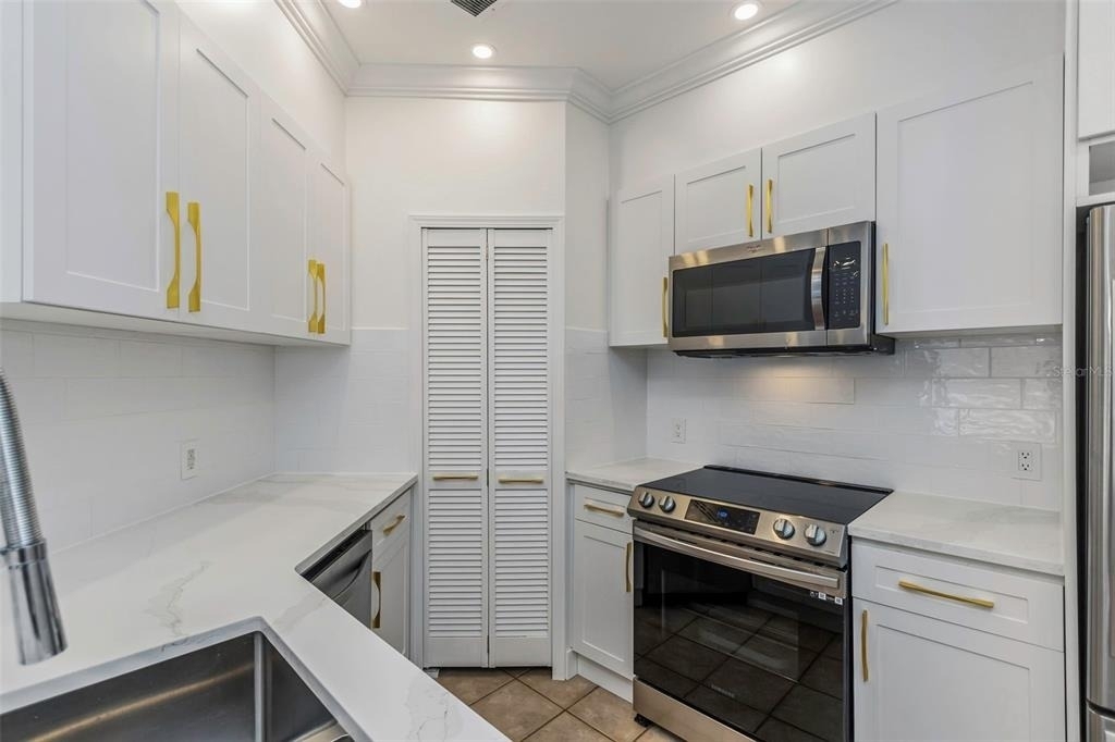 2199 Chianti Place - Photo 8