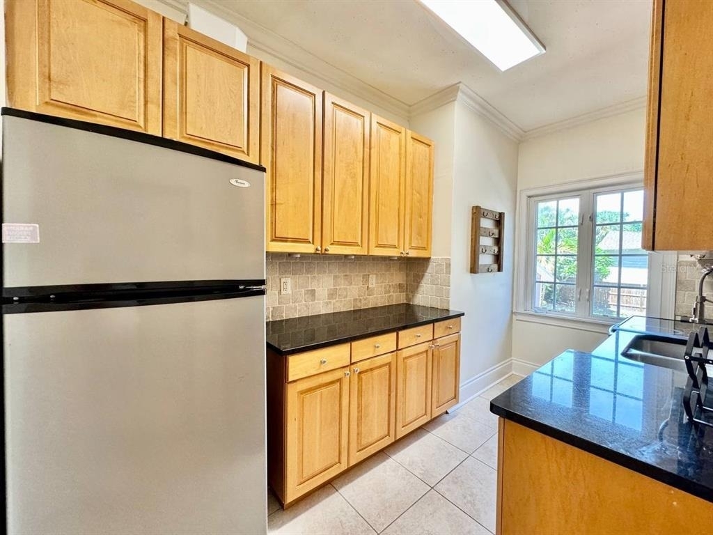 2117 W Dekle Avenue - Photo 8