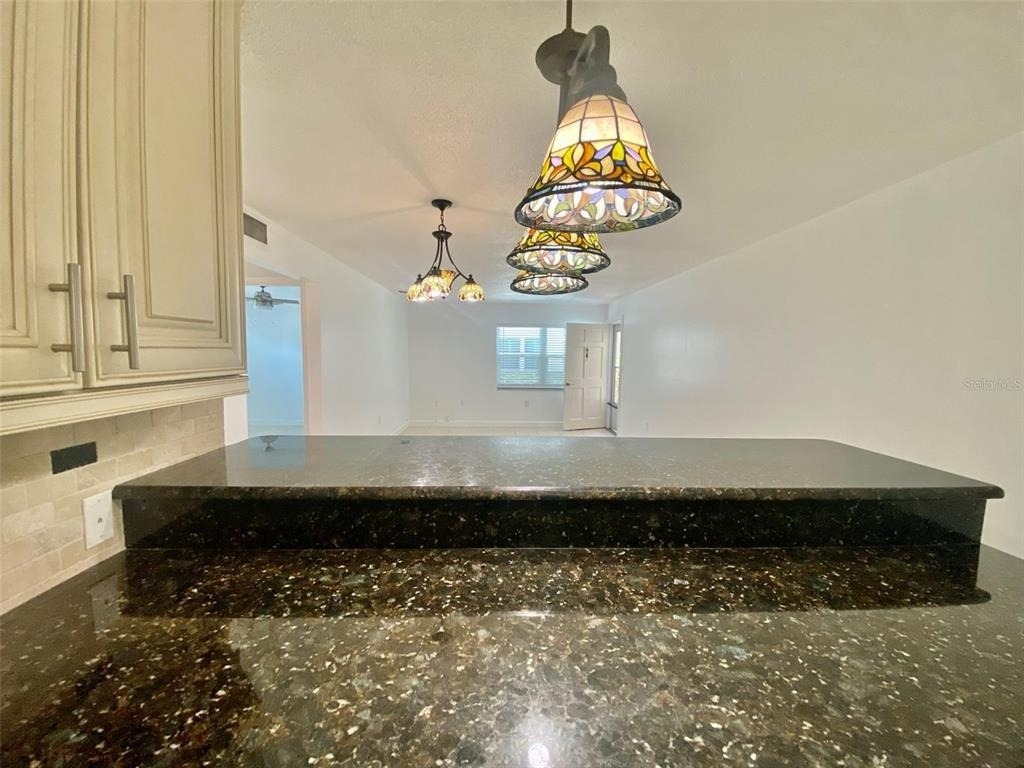 506 71st Avenue - Photo 2