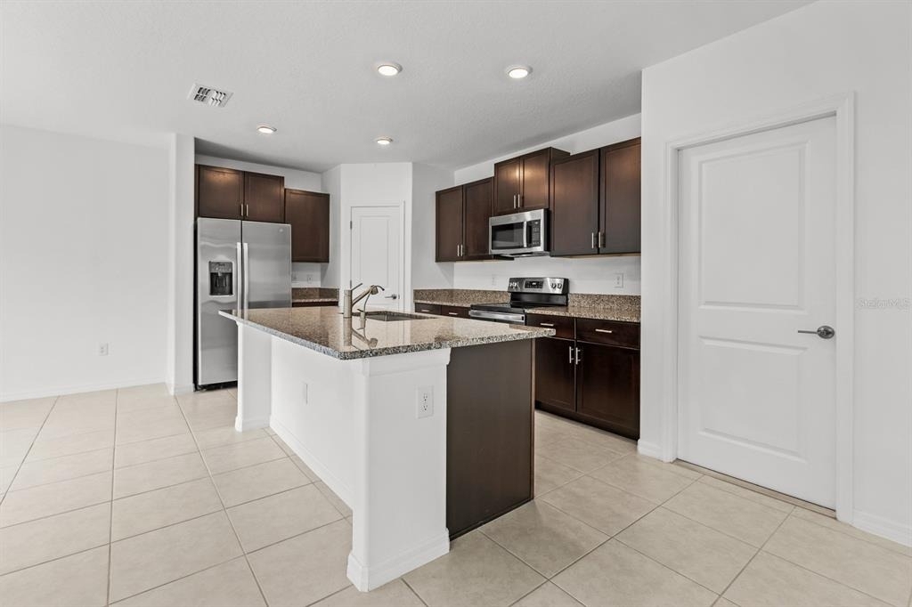 5552 Blue Azure Drive - Photo 8