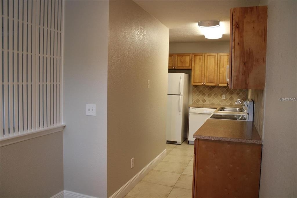 13753 Orange Sunset Drive - Photo 7