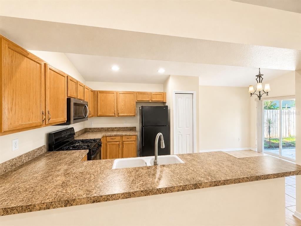7620 Wiltshire Park Place - Photo 9