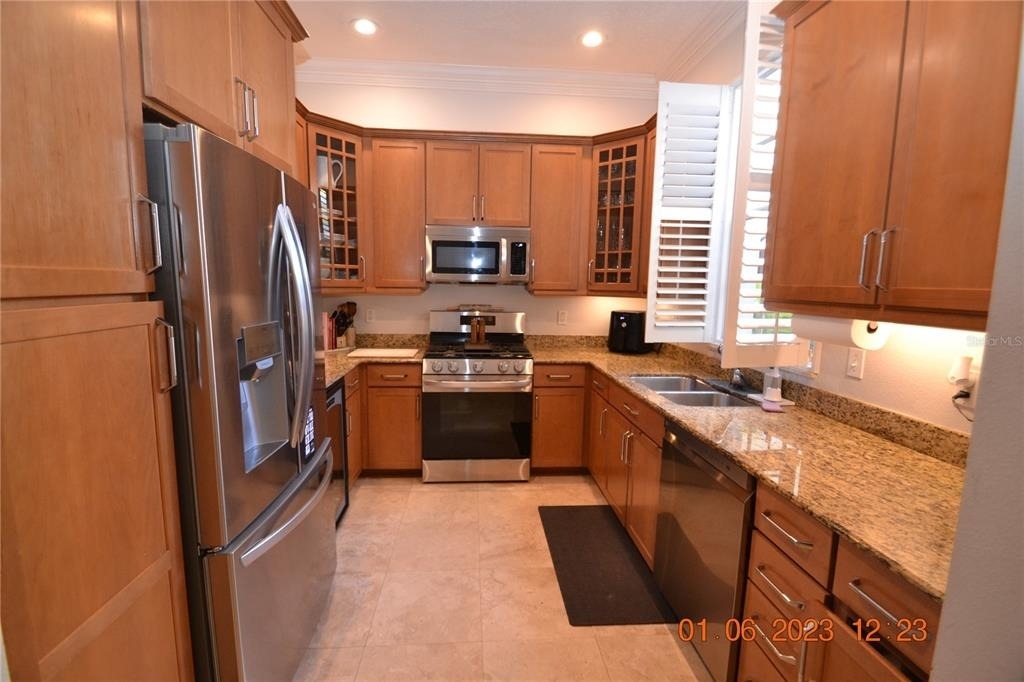 2405 Victoria Gardens Lane - Photo 10