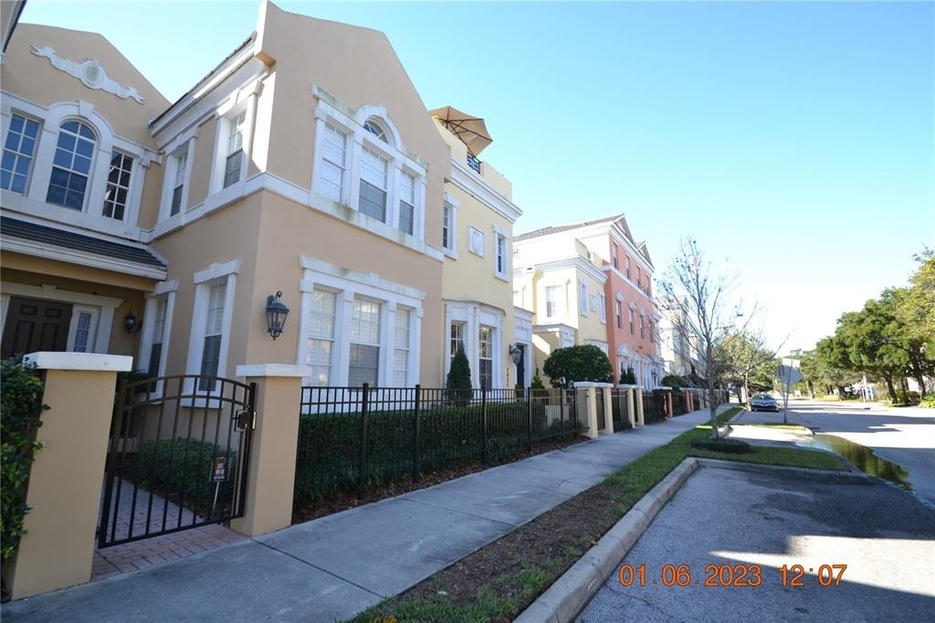 2405 Victoria Gardens Lane - Photo 60