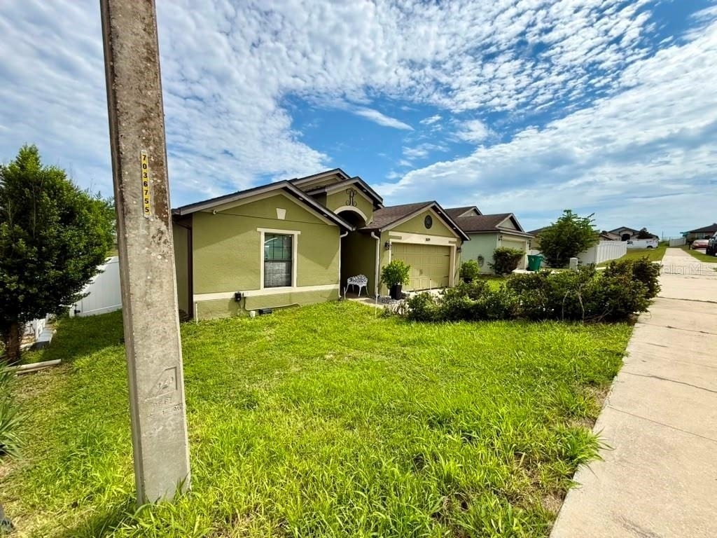 1609 Steely Drive - Photo 3
