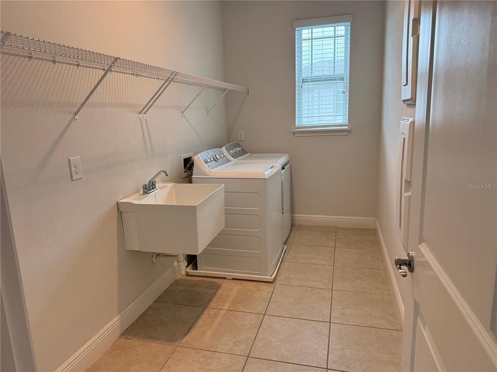13324 Bergstrom Avenue - Photo 12