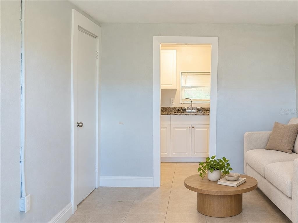 1507 7th Street Sw - Photo 2