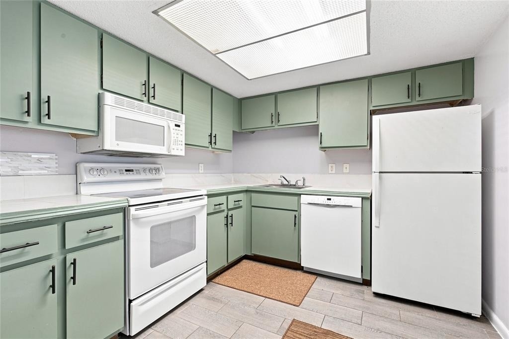 570 Bahia Circle - Photo 15