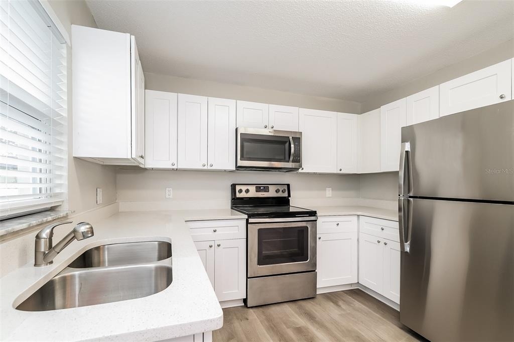 425 Danube Way - Photo 5
