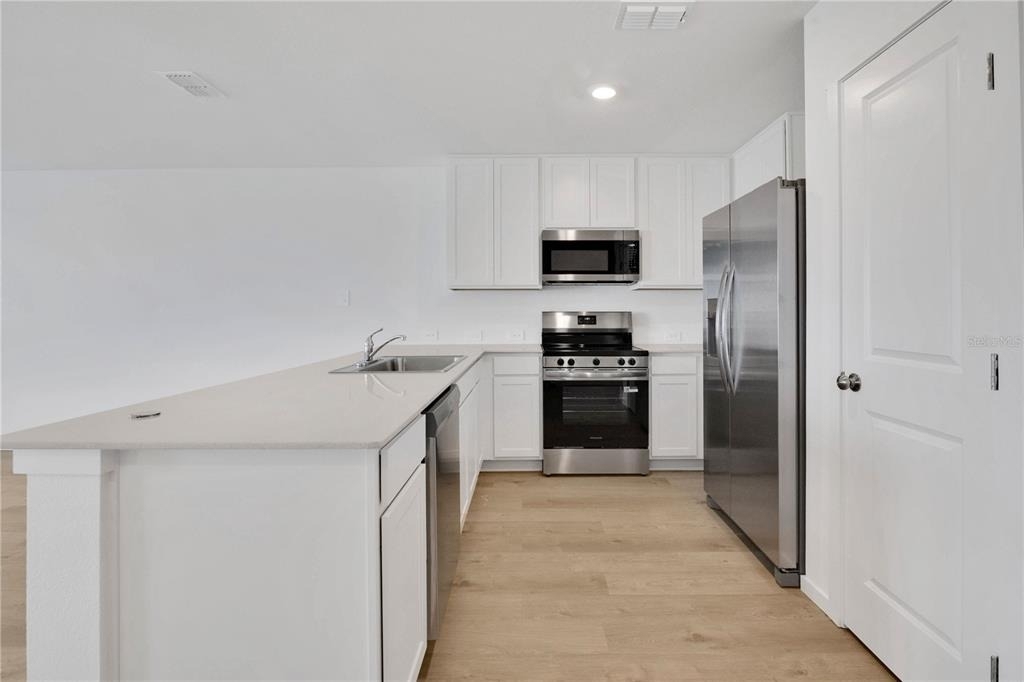 975 Phoenix Street - Photo 6