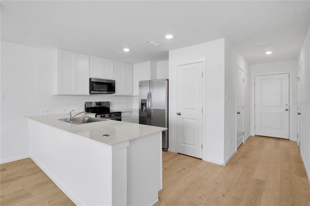 975 Phoenix Street - Photo 5