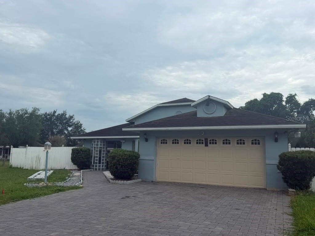 1013 Mayfair Place - Photo 1
