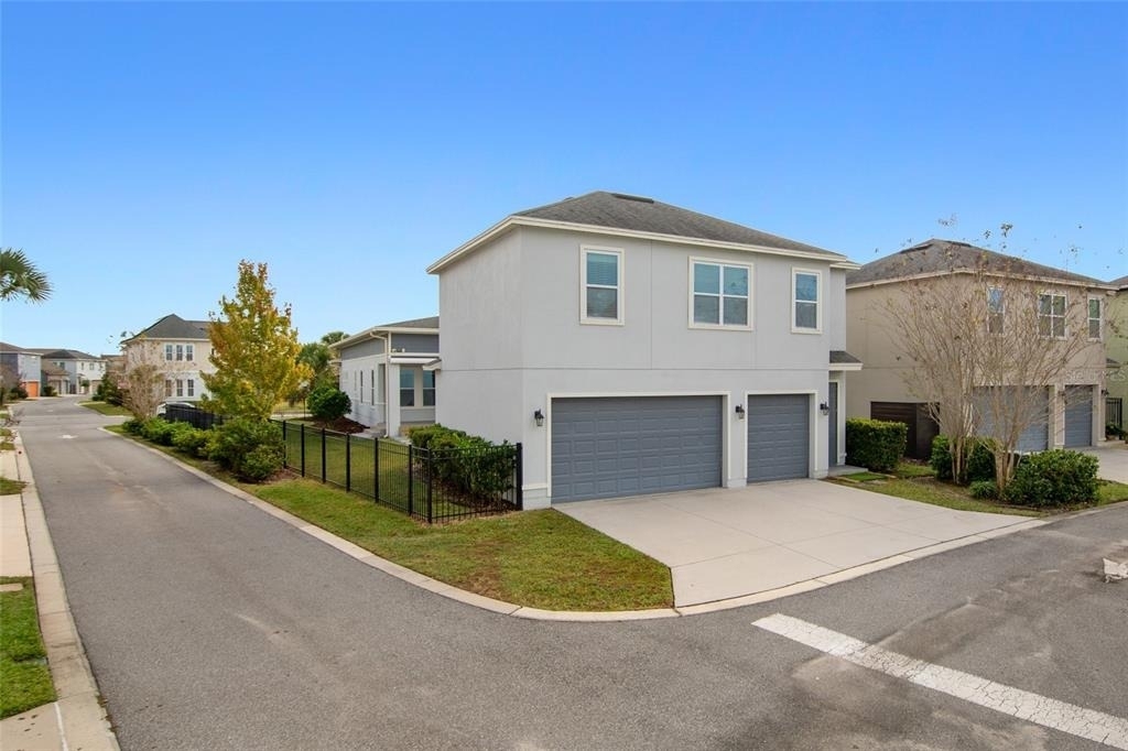 13010 Stoddart Avenue - Photo 3