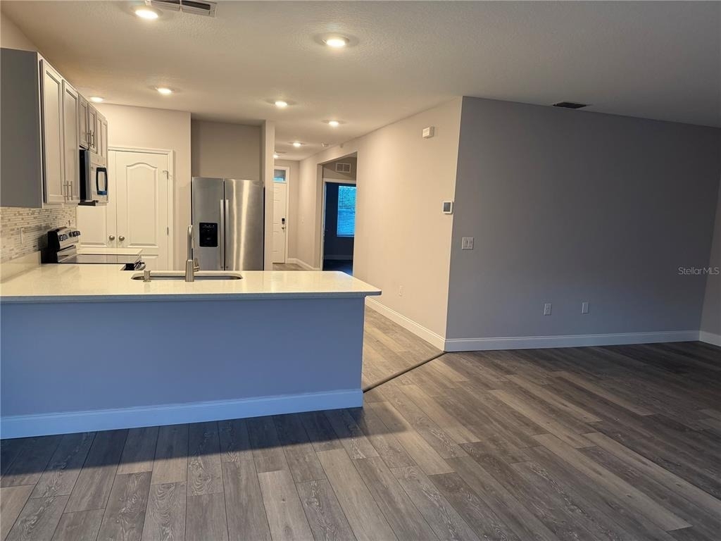 253 Meadowbrook Boulevard - Photo 1