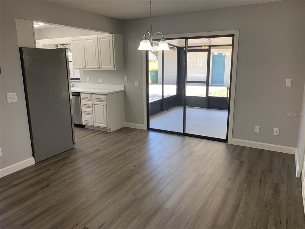 527 Hill Street - Photo 3