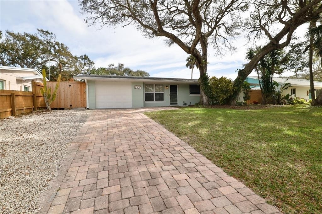 2307 Saxon Drive - Photo 0